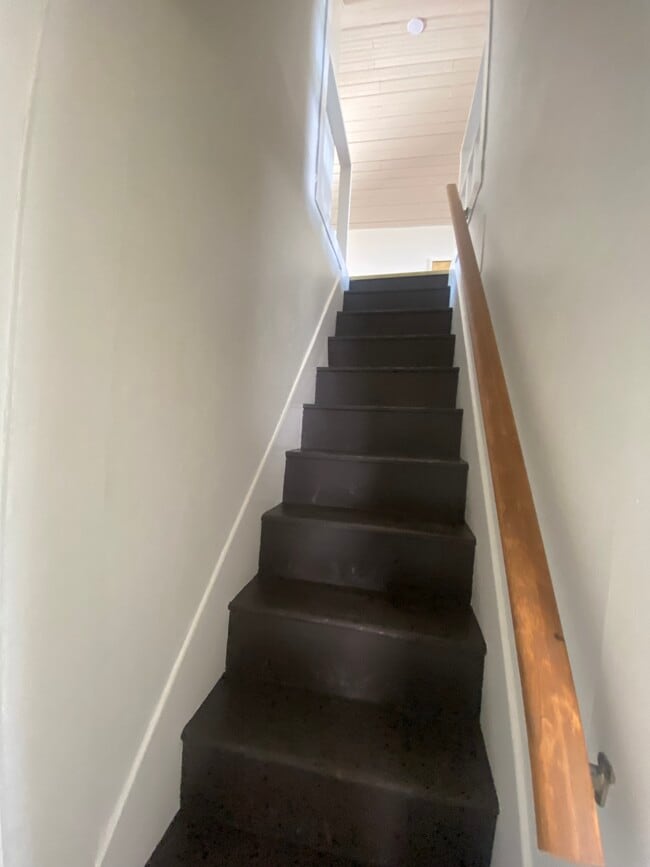 Building Photo - GR-0104