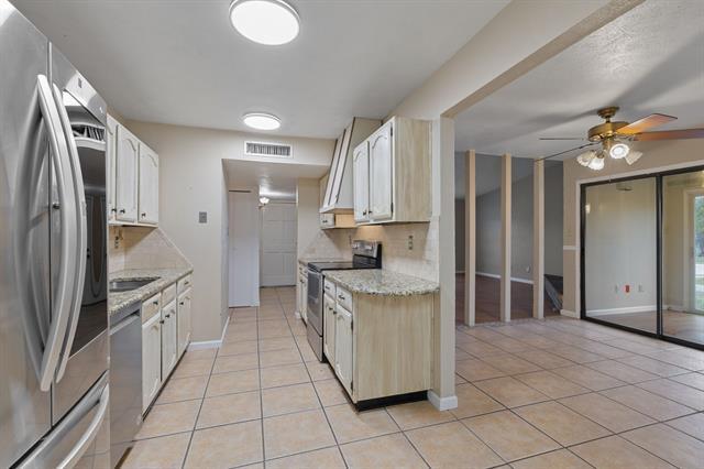 Building Photo - 5588 Squires Dr