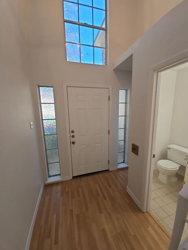 Building Photo - Spacious 3BR Austin Home with Fireplace & ...