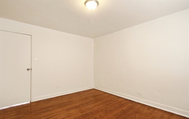 Building Photo - 11143-11145 S King Dr