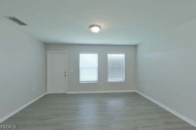 Building Photo - 3214 65th St W