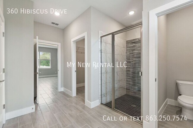 Building Photo - 360 Hibiscus Dr