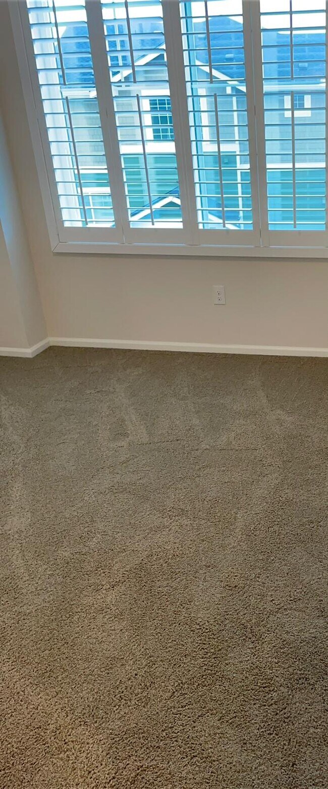 Building Photo - 3507 30th Dr