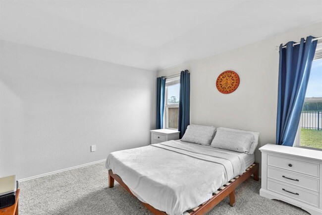 Building Photo - 13904 Great Pnes Ct