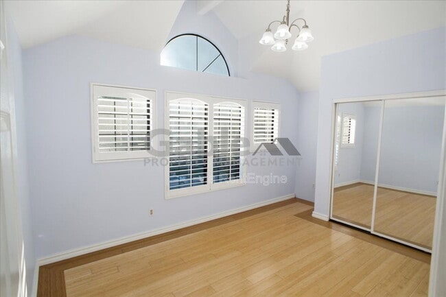 Building Photo - 25344 Irving Ln