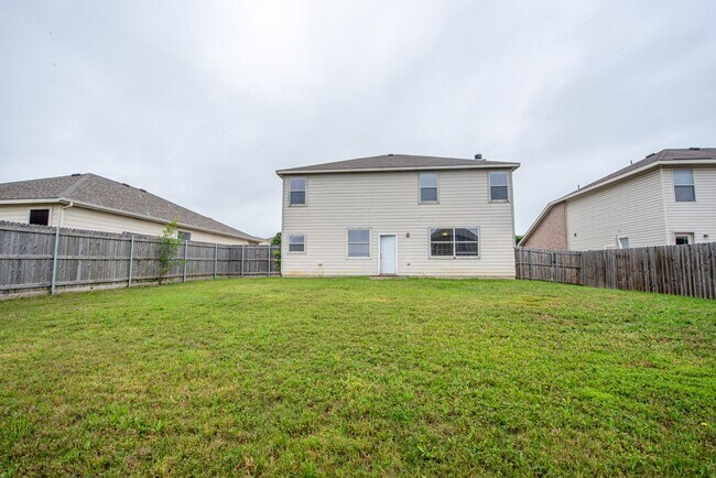 Building Photo - Spacious 4/2.5 Rental in Great ISD & LOTS ...