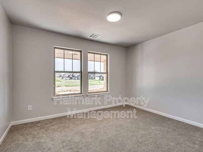 Building Photo - 11704 SW 48th St