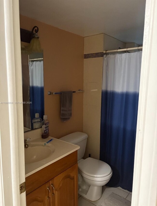 Building Photo - 9441 Live Oak Pl