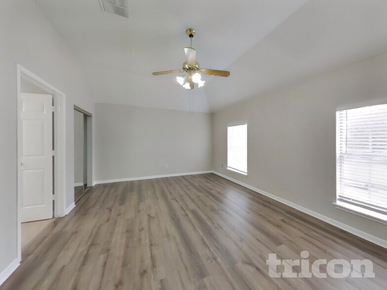 Building Photo - 5911 Klamath Falls Ct