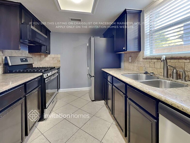 Building Photo - 3519 Sardis Ln