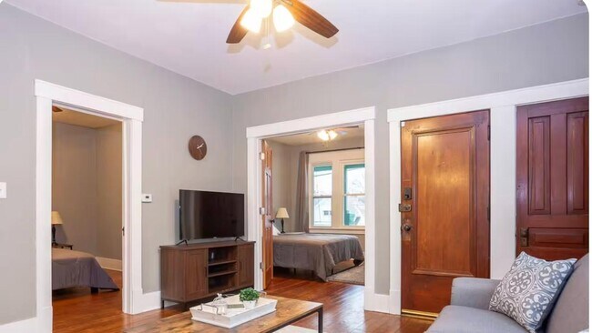 Building Photo - 1110 3rd St NW