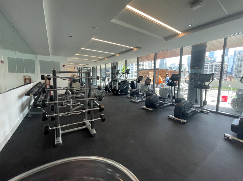 Building Photo - 7890 N Kingsbury St