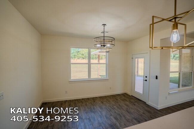 Building Photo - 2103 Kalidy Dr
