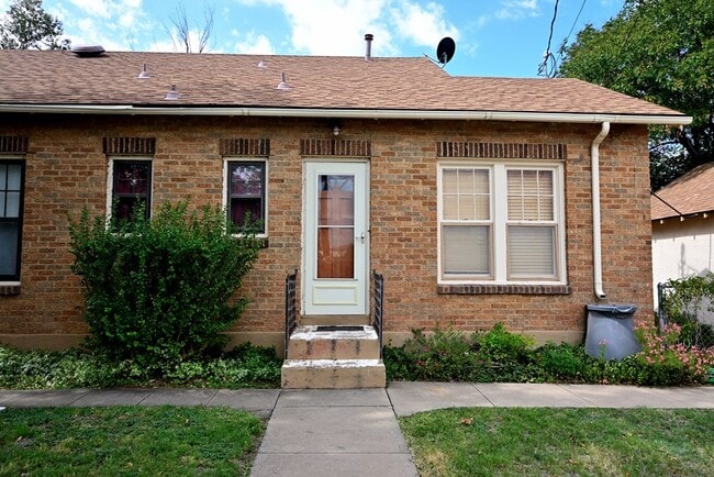 Building Photo - 401 W Nations Ave