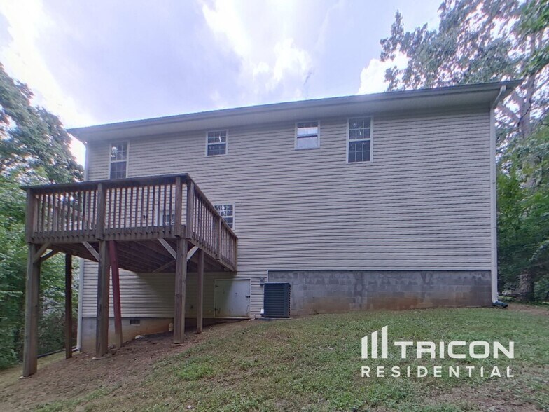 Building Photo - 1078 Bridle Creek Dr