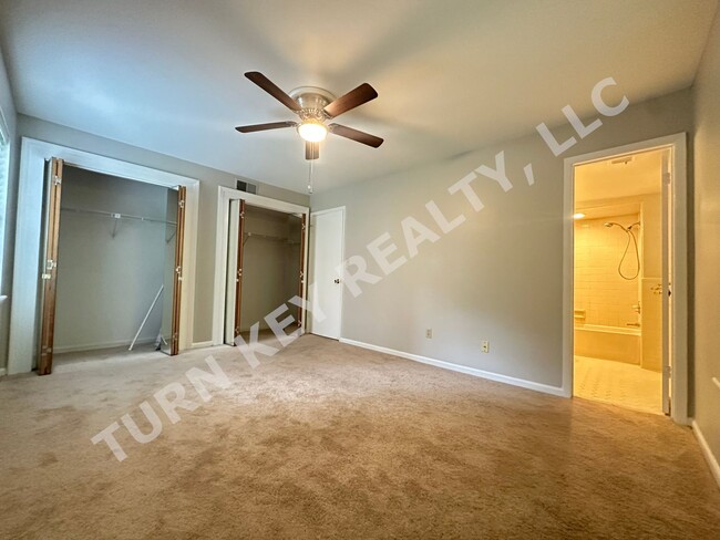Building Photo - Condo for rent in Vestavia Hills - *MOVE I...