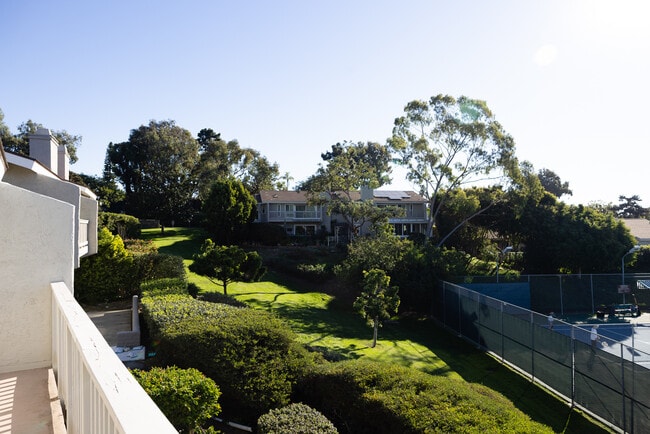 Building Photo - 2274 Caminito Castillo