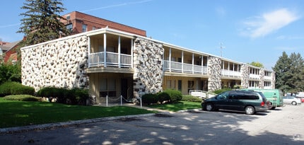 Building Photo - Grand Terrace Apartments