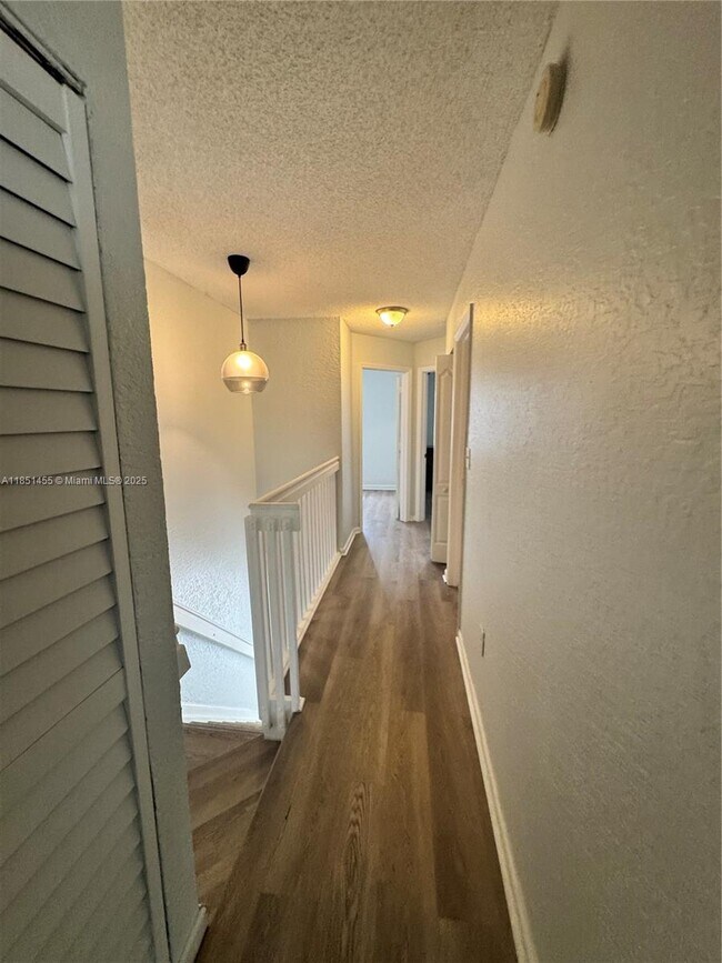 Building Photo - 14059 SW 120th Ct