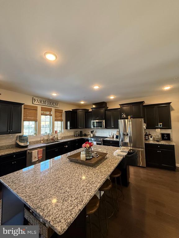 Building Photo - 31 Par Ln