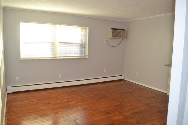 Building Photo - 3807 Ferdinand Pl