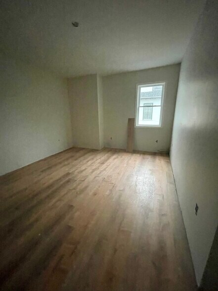 Building Photo - 720 Marion St