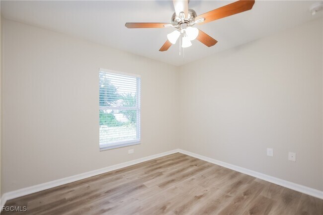 Building Photo - 2614 43rd St W