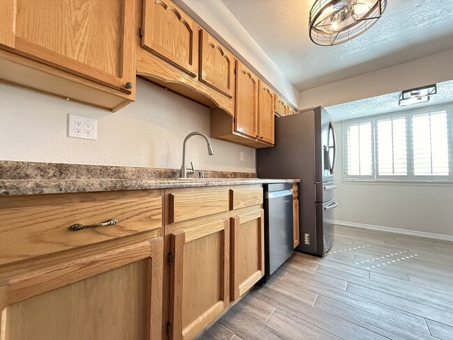 Building Photo - 9321 Sorbonne Dr