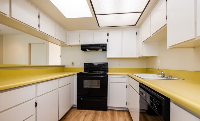 Building Photo - Comfortable Campbell Living w/ Garage, A/C & Outdoor Space