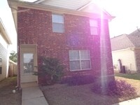 Building Photo - 6440 Mountain Pines Ln