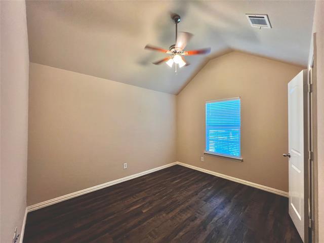 Building Photo - 217 Creekwood Dr