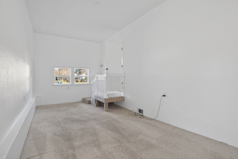 Building Photo - 1013 Sherry Ave