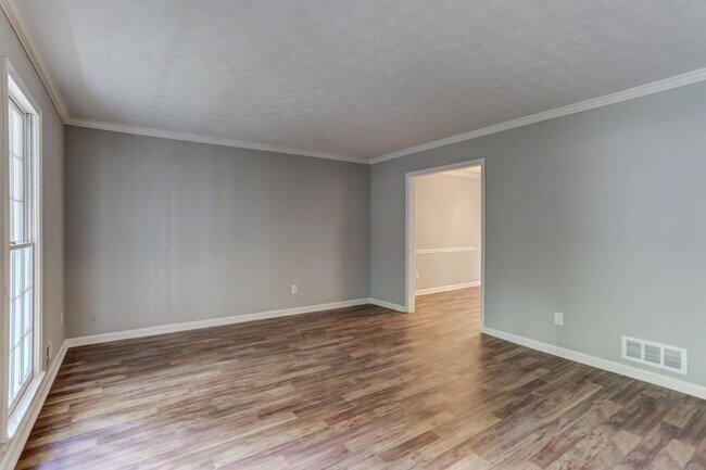 Building Photo - 155 County Cork Dr