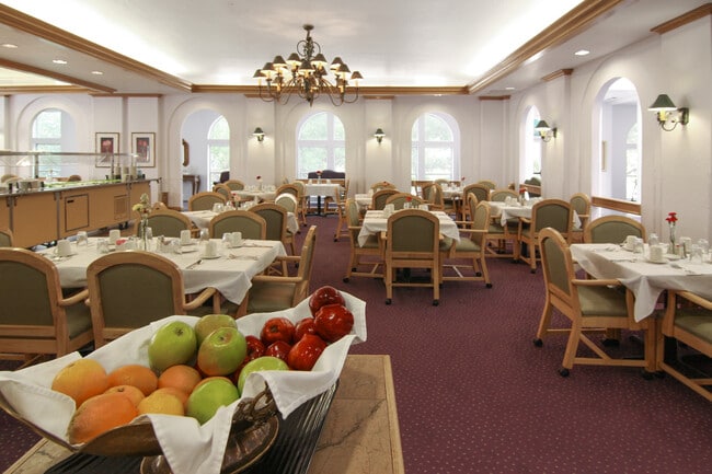 Building Photo - Renaissance Austin Independent Senior Living
