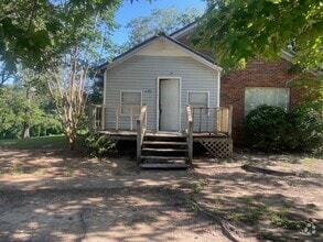 Building Photo - Renovated 2 Bedroom 1.5 Bath Home for Rent!!