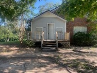 Building Photo - Renovated 2 Bedroom 1.5 Bath Home for Rent!!