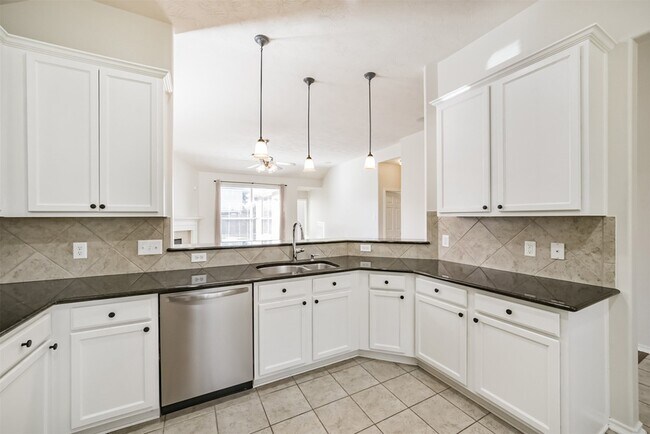 Building Photo - 21819 Silent Jasmin Ct