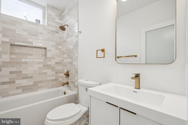 Building Photo - 5034 Florence Ave