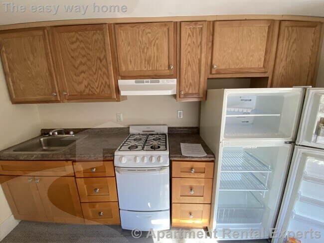 Building Photo - 381 Harvard St