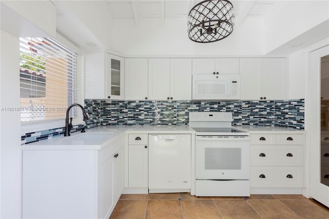 Building Photo - 1260 Milan Ave