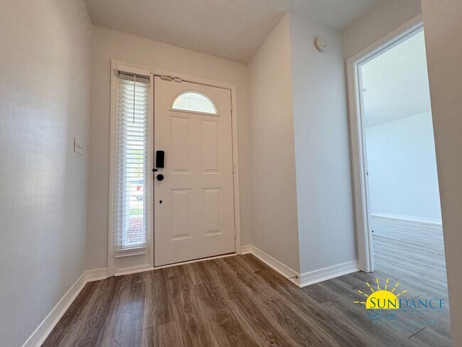 Building Photo - Renovated 3-Bedroom Home on Quiet Cul-de-S...