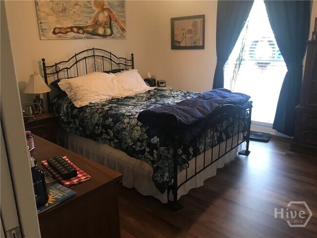 Building Photo - 245 Springdale St