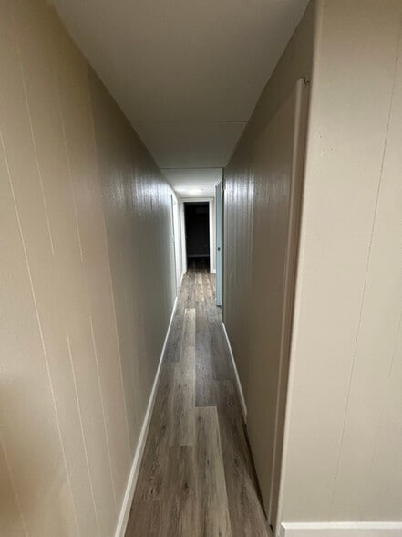 Building Photo - 133 Legend Ln