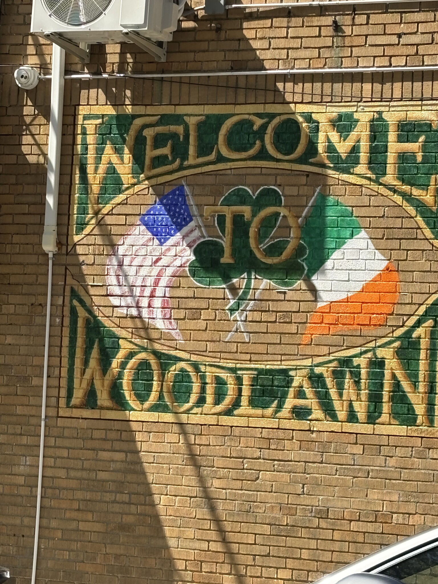 Welcome to Woodlawn! - 325 E 235th St