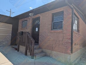 Building Photo - 902 1/2 Wyoming-