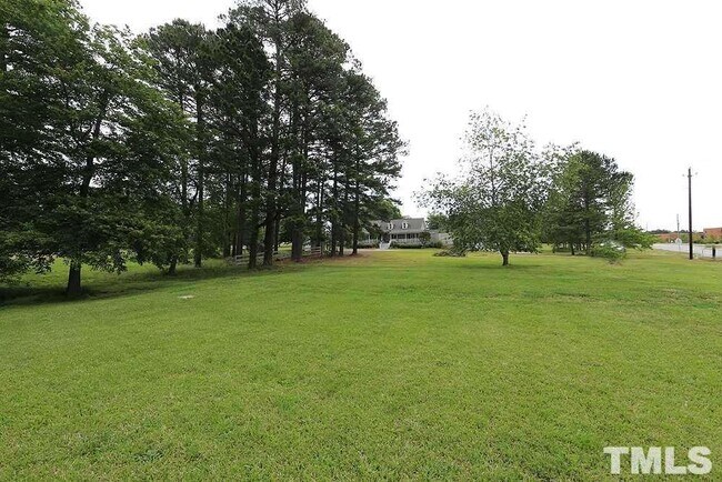 Building Photo - 7824 Humie Olive Rd