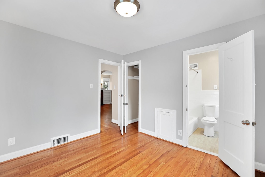 Building Photo - 608 N Abingdon St