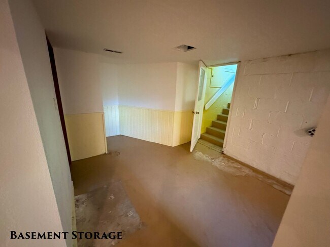 Building Photo - STATUS: -PENDING APPLICATION--|R275| $2495