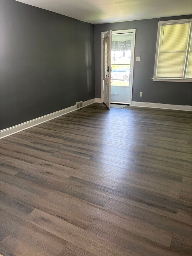 Building Photo - 306 Tribet Pl