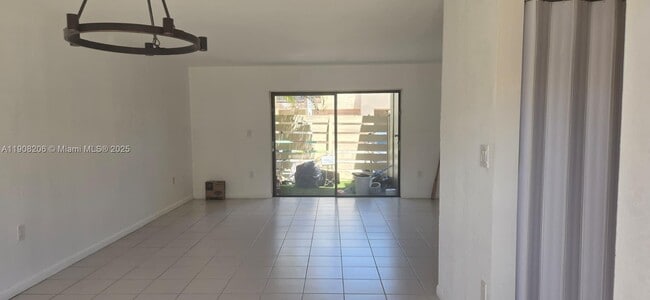 Building Photo - 6325 SW 138th Ct